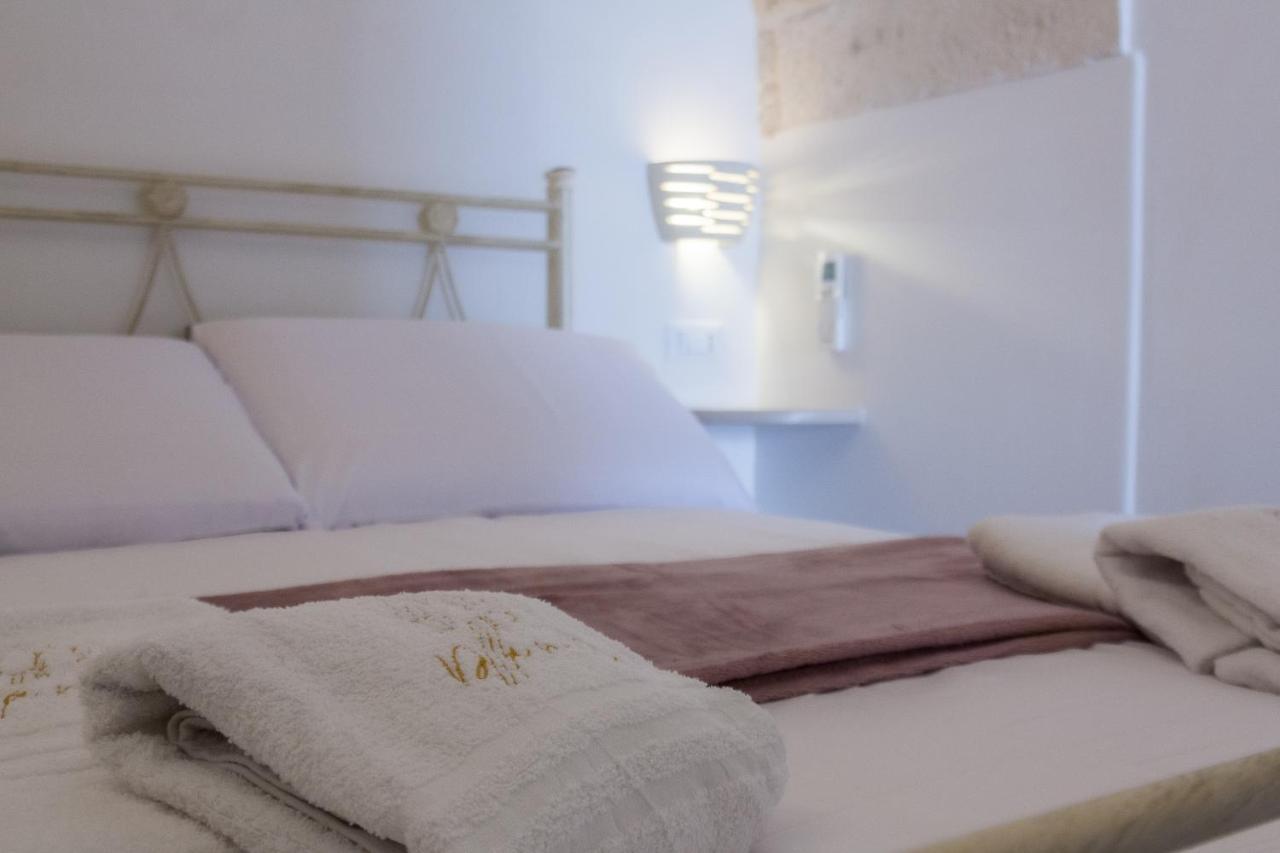 Suite Dante - Typical Apulian Rooms Cisternino Exterior foto